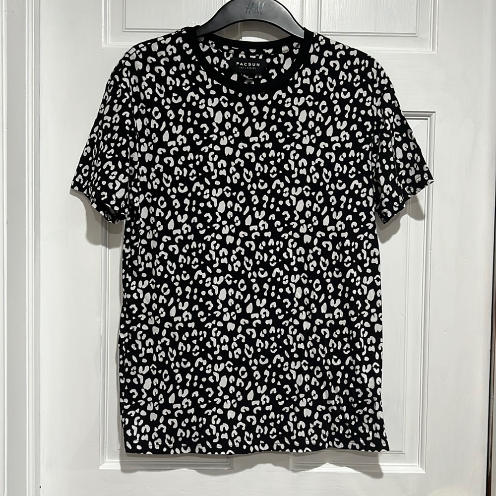 PacSun Leopard Print T-shirt